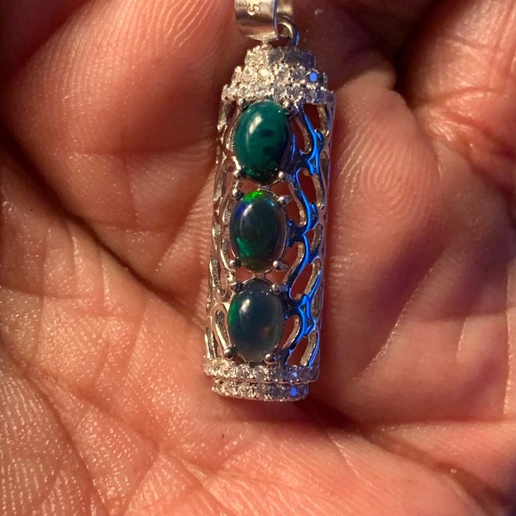 Opal Pendant - Picture 3 of 4